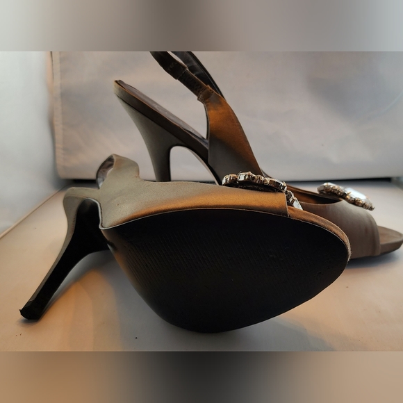 Jessica Simpson Evening Sling Pump - Picture 8 of 8